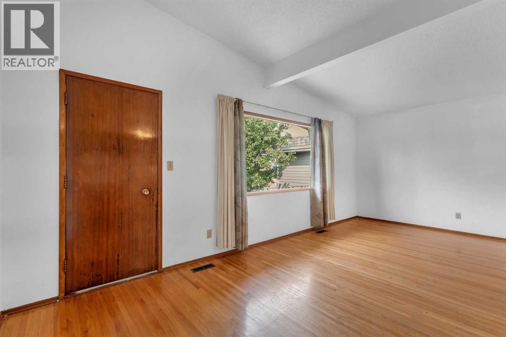 Multi-family House Bungalow for Sale in  /   Avenue SE Albert Park/Radisson Heights Calgary 
