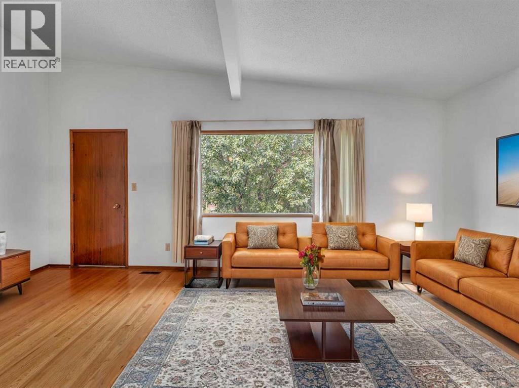 Multi-family House Bungalow for Sale in  /   Avenue SE Albert Park/Radisson Heights Calgary 