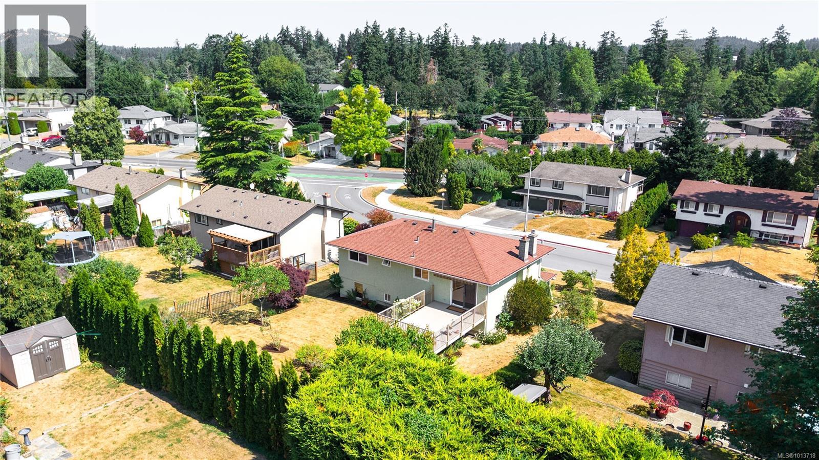 Single Family House for Sale in  Vanalman Ave Saanich 