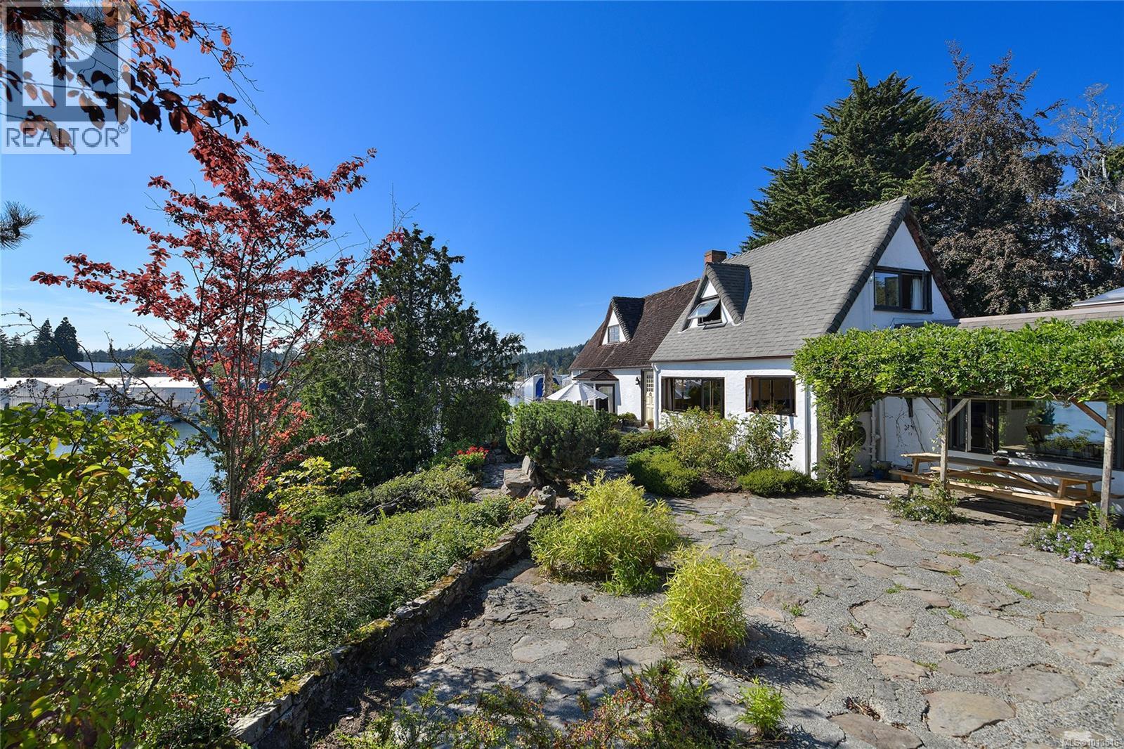 2173 Tryon Rd, North Saanich
