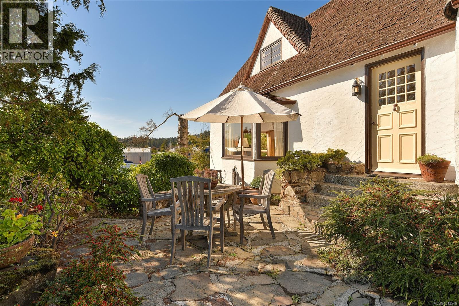 2173 Tryon Rd, North Saanich