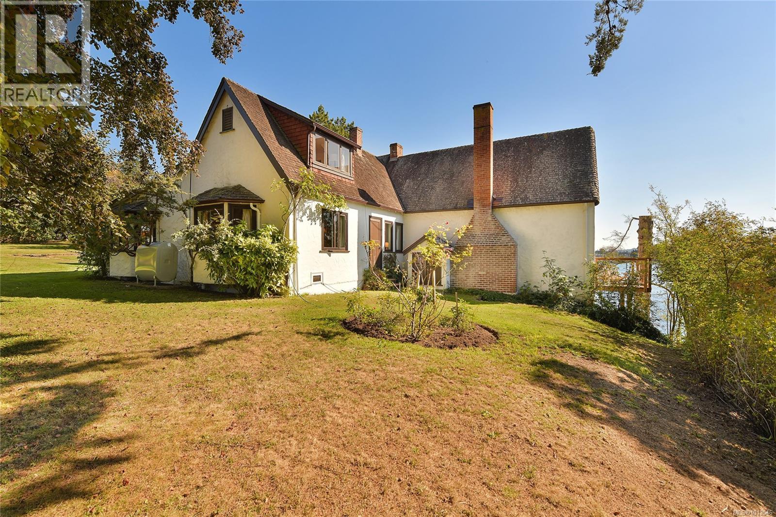 2173 Tryon Rd, North Saanich
