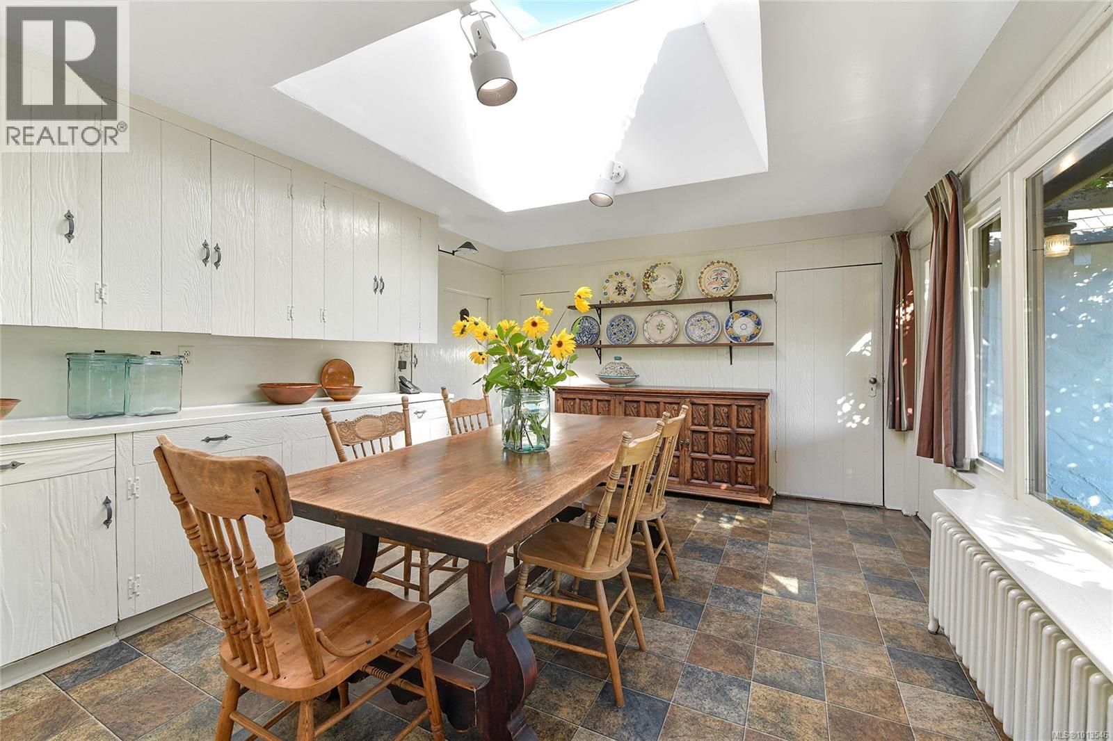 2173 Tryon Rd, North Saanich