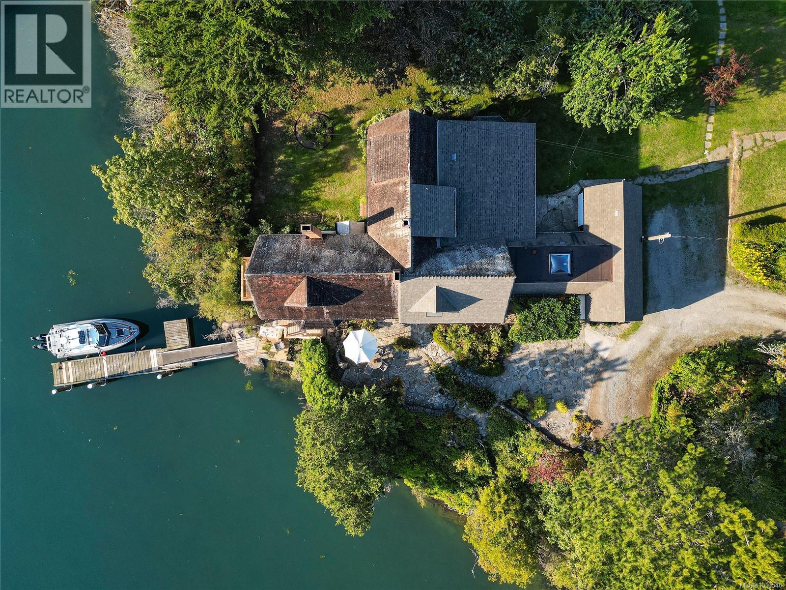 2173 Tryon Rd, North Saanich