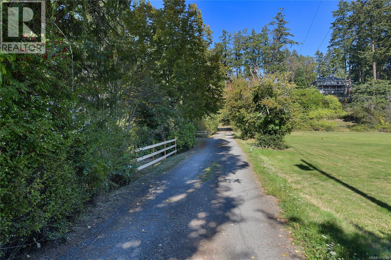 2173 Tryon Rd, North Saanich