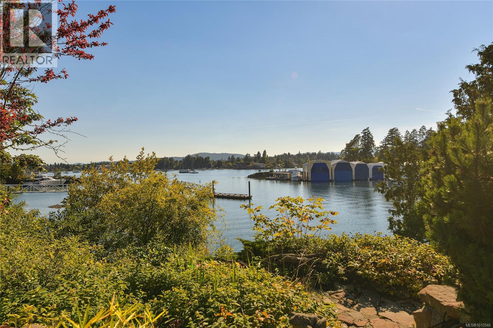 2173 Tryon Rd, North Saanich