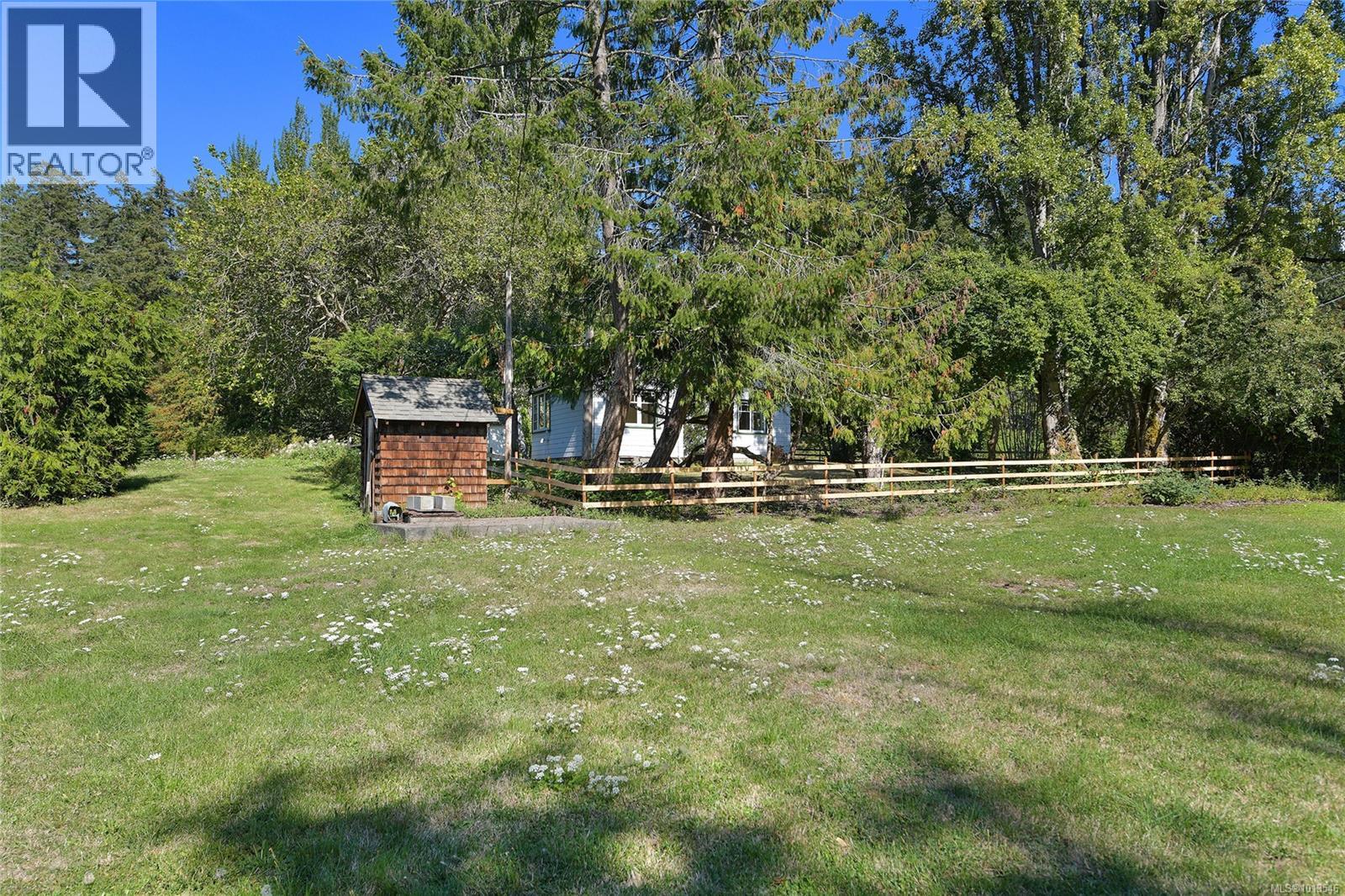 2173 Tryon Rd, North Saanich