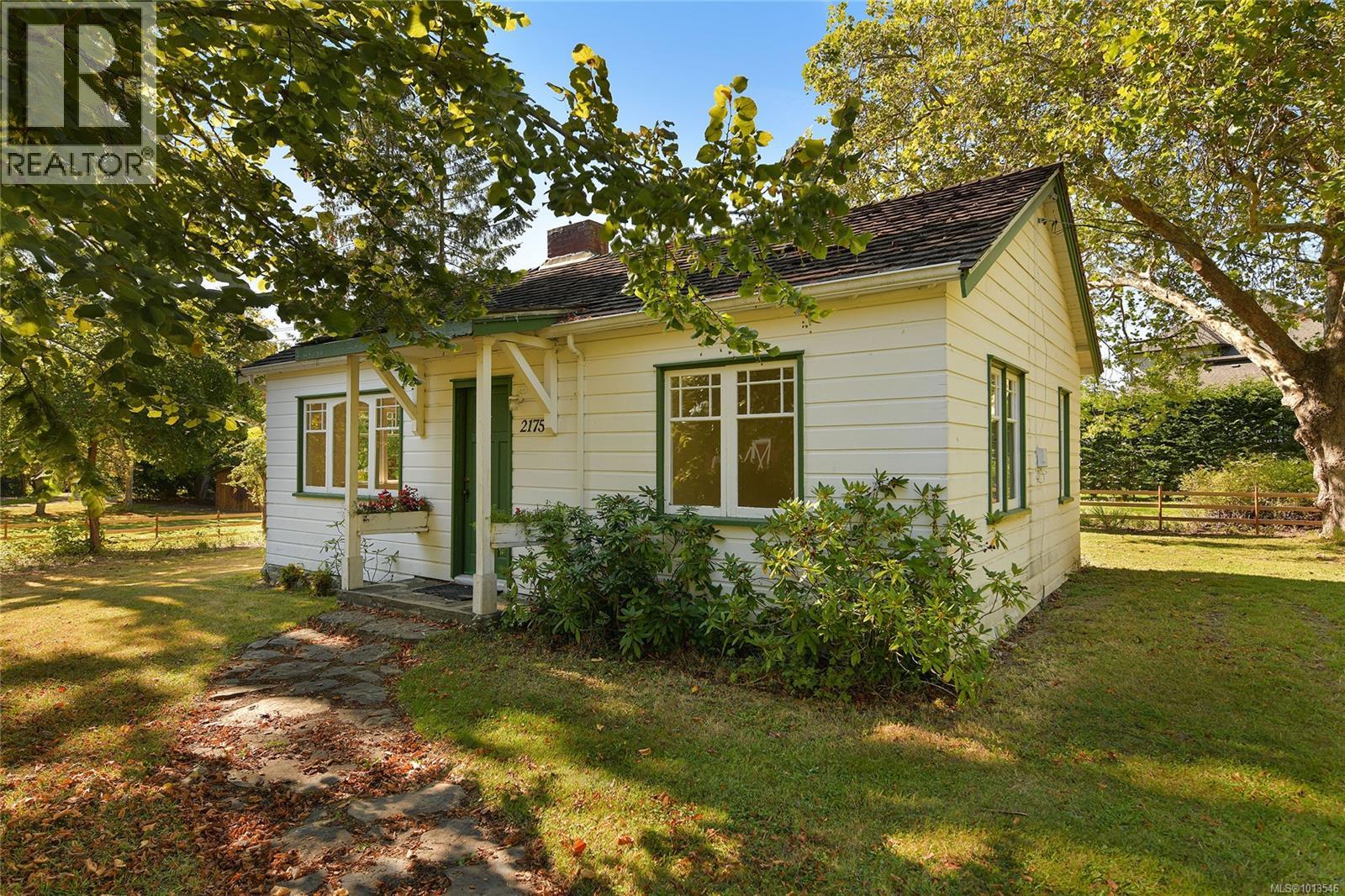 2173 Tryon Rd, North Saanich