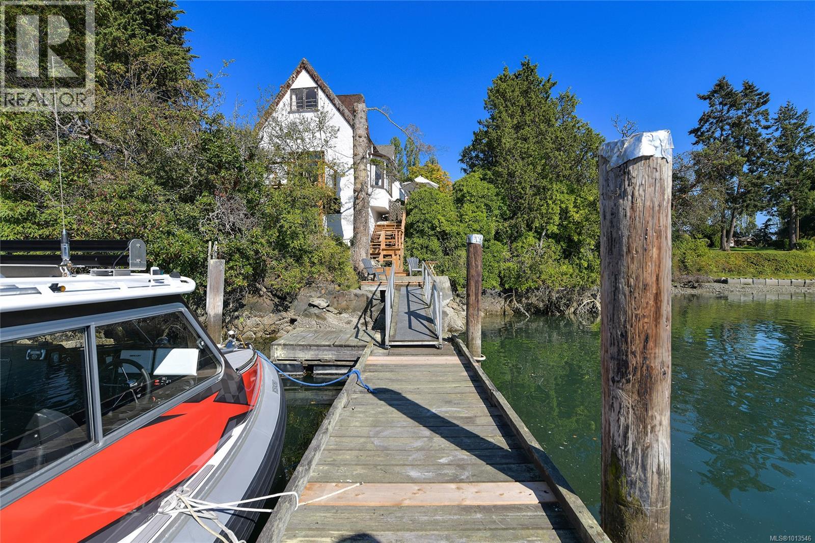 2173 Tryon Rd, North Saanich