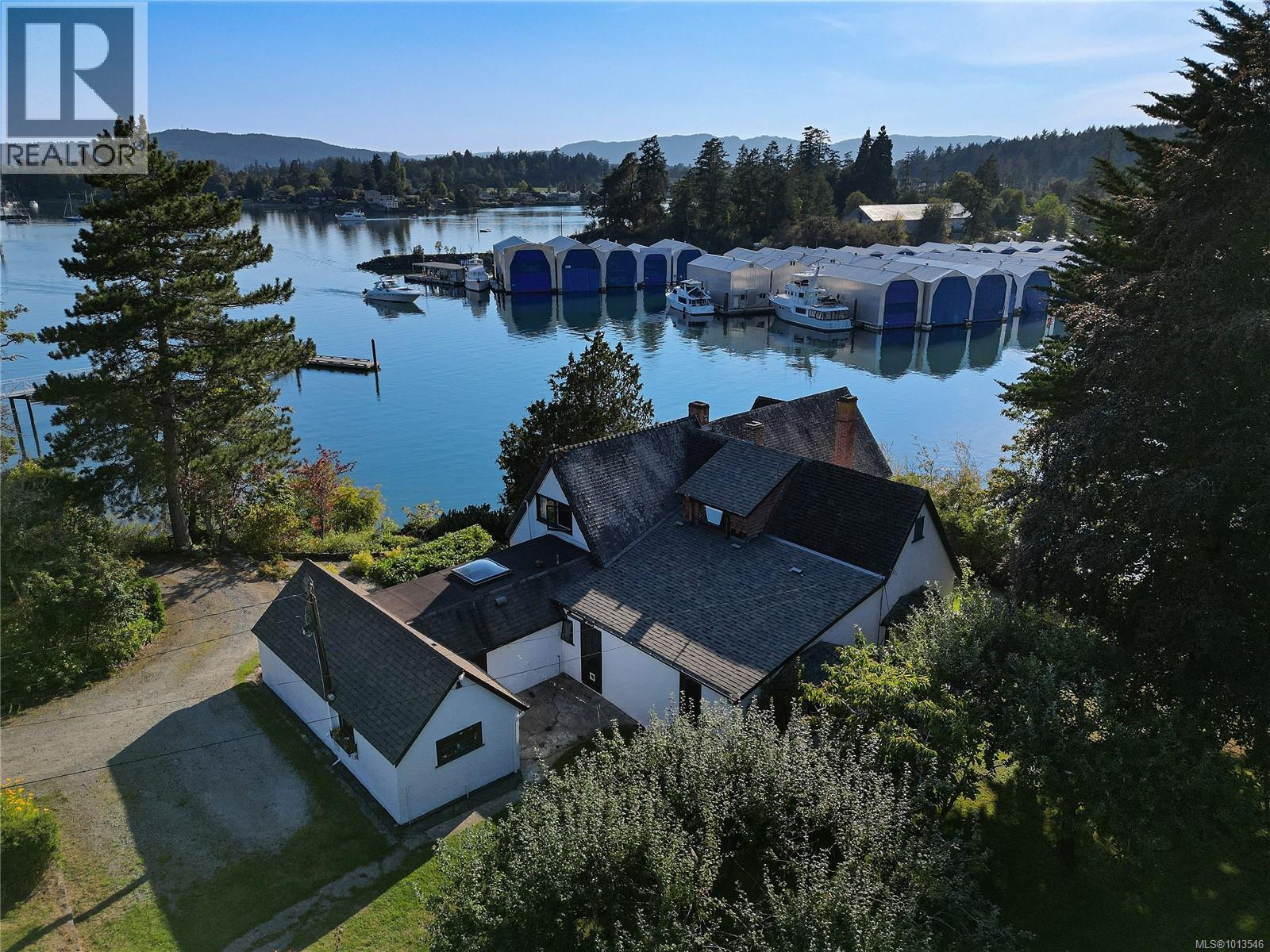 2173 Tryon Rd, North Saanich