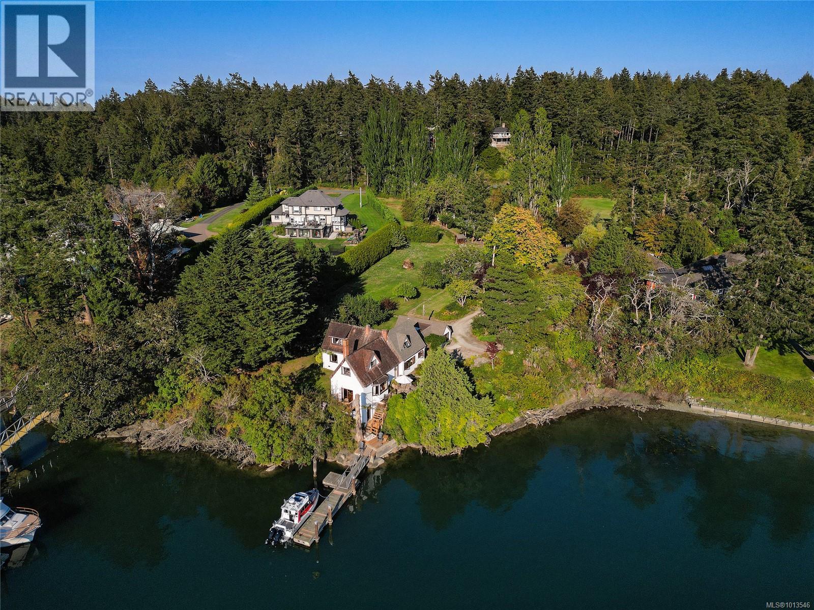 2173 Tryon Rd, North Saanich