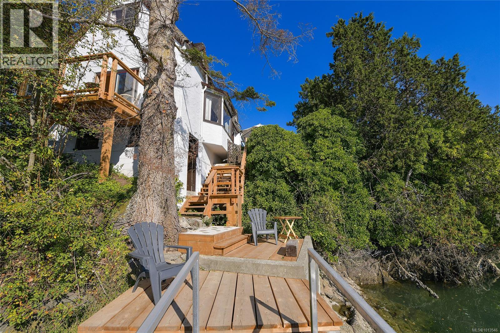 2173 Tryon Rd, North Saanich