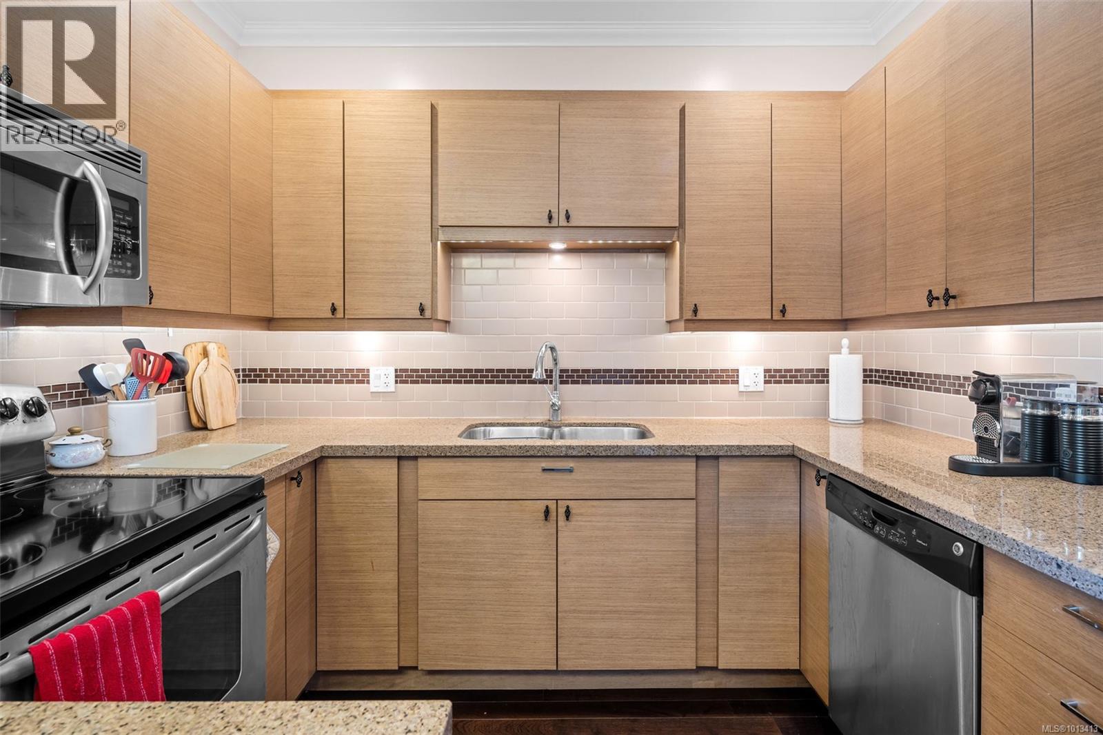 308 751 Goldstream Avenue, Langford