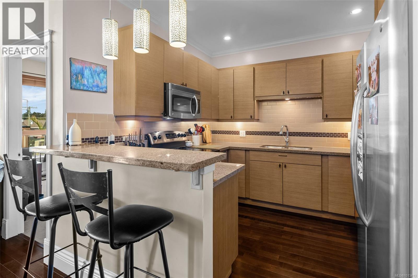 308 751 Goldstream Avenue, Langford