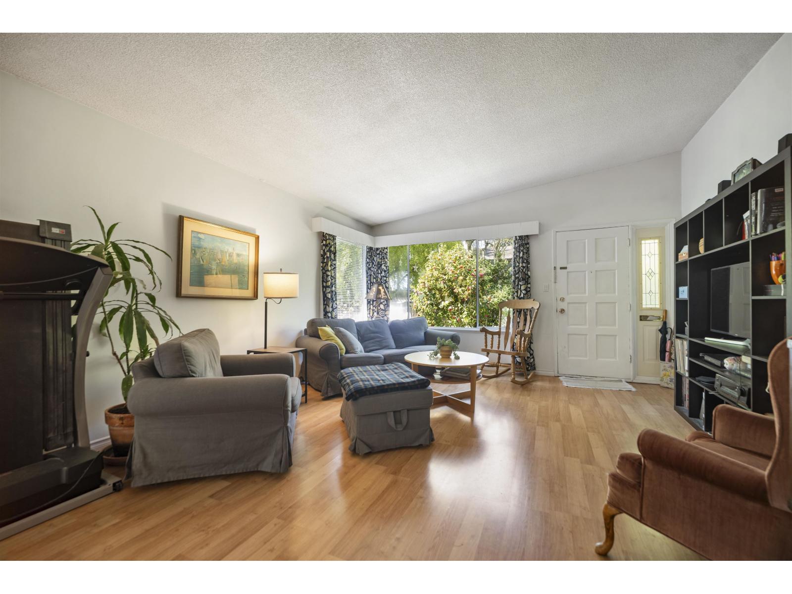 1056 STEVENS STREET, White Rock