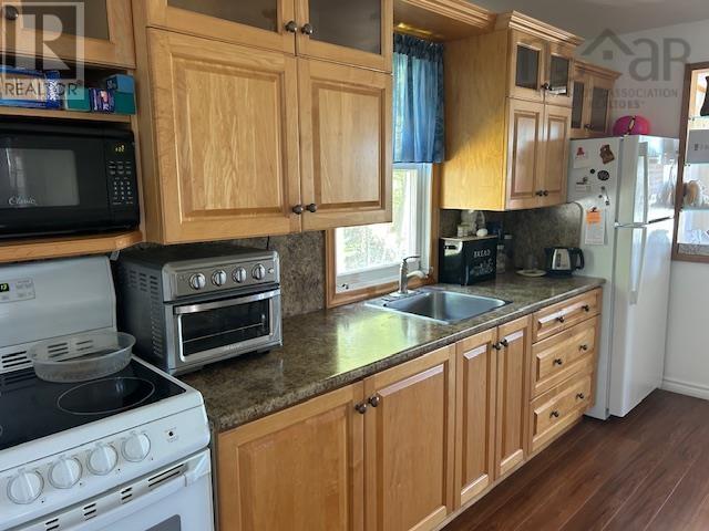 Property 8 of 23 of 59 De Raymond Street