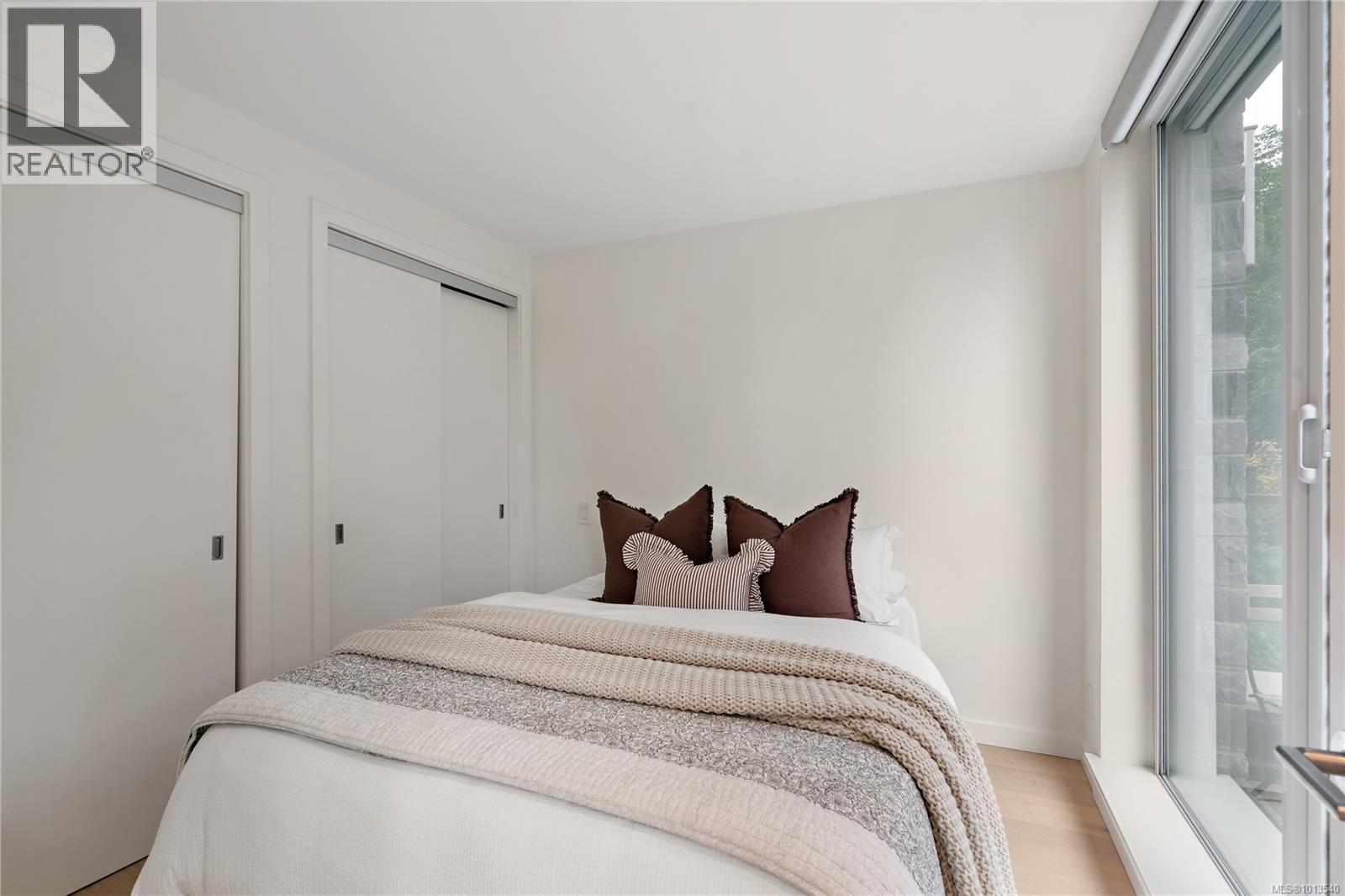 222 2000 Hannington Road, Langford