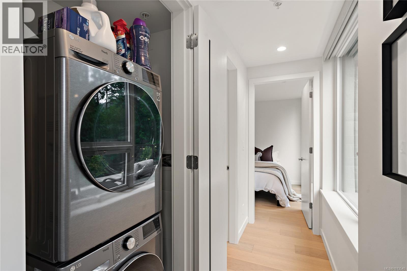 222 2000 Hannington Road, Langford