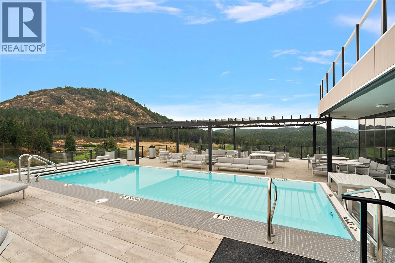 222 2000 Hannington Road, Langford