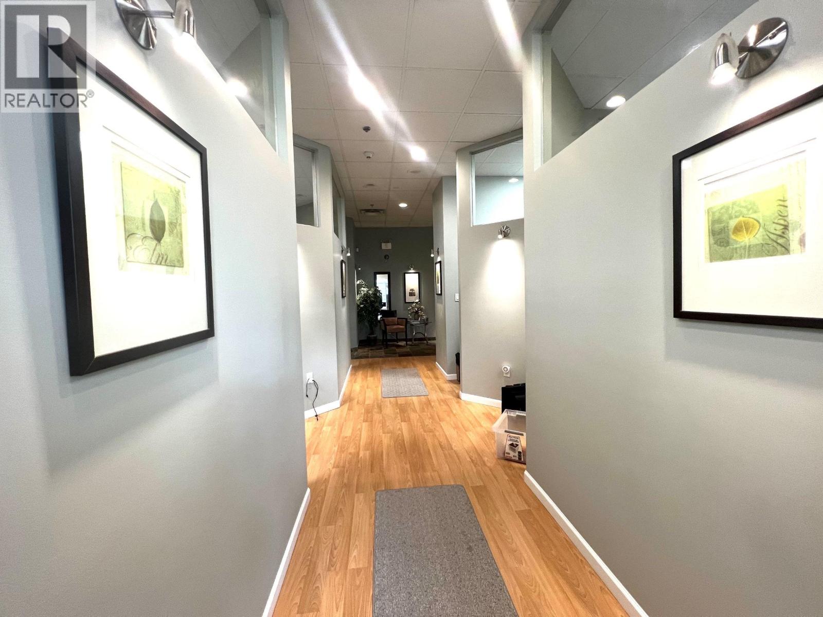 Office in Vancouver - Image 10
