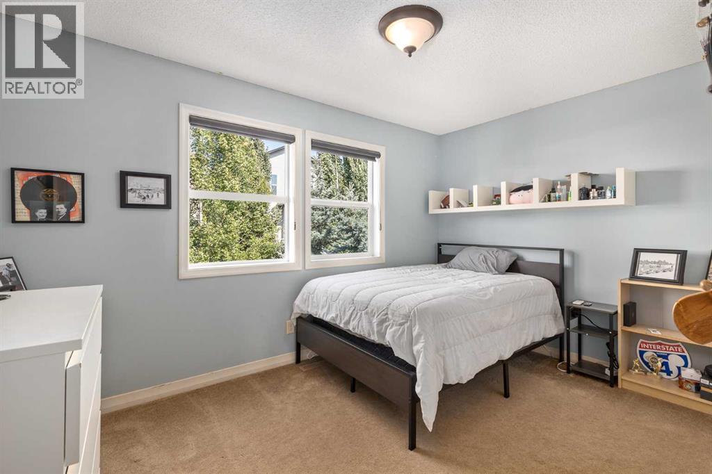 112 Sunset View, Cochrane