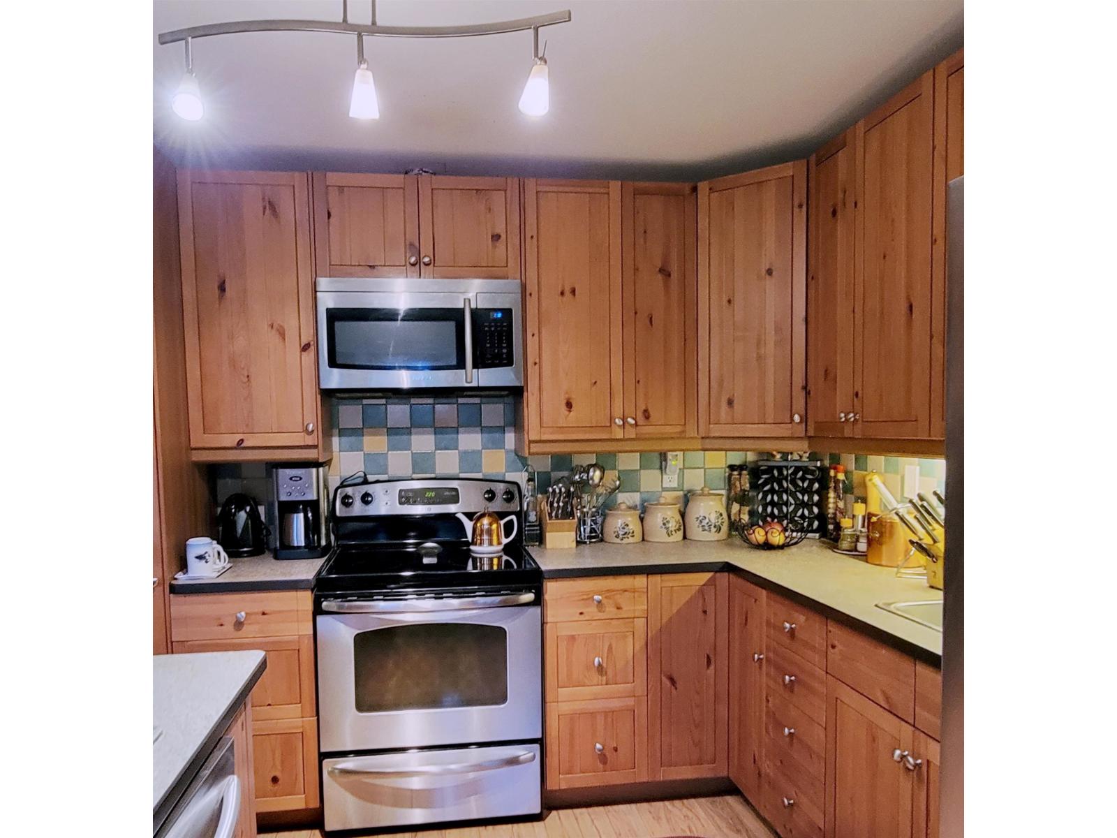 356 CHESTNUT AVENUE, Harrison Hot Springs, Harrison Hot Springs