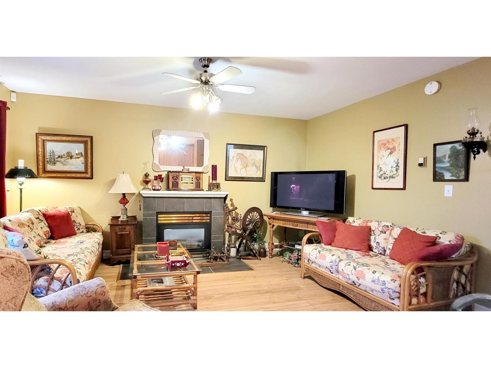356 CHESTNUT AVENUE, Harrison Hot Springs, Harrison Hot Springs