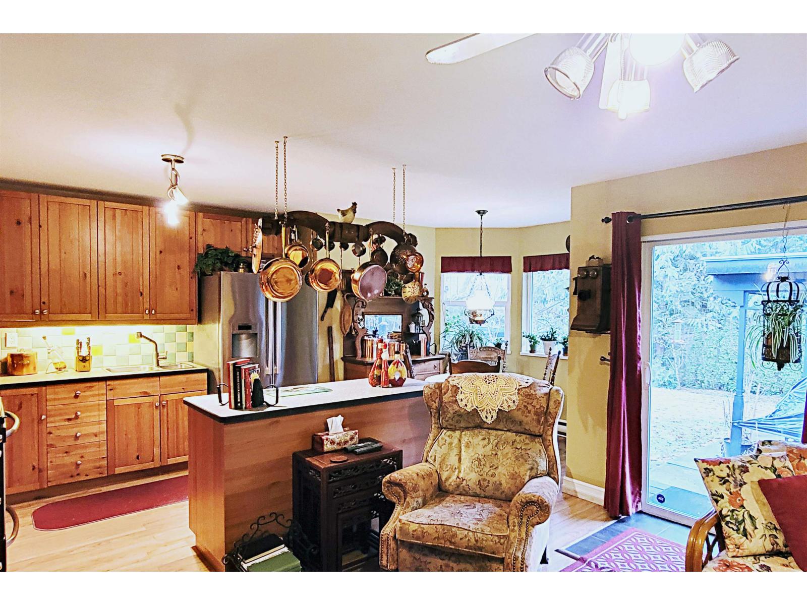 356 CHESTNUT AVENUE, Harrison Hot Springs, Harrison Hot Springs