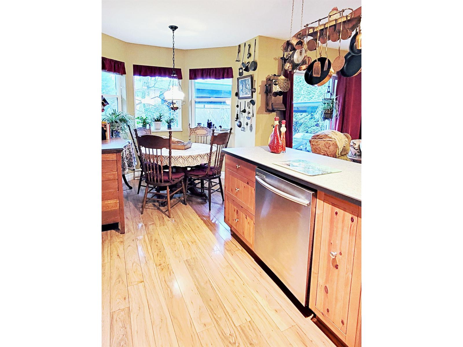 356 CHESTNUT AVENUE, Harrison Hot Springs, Harrison Hot Springs