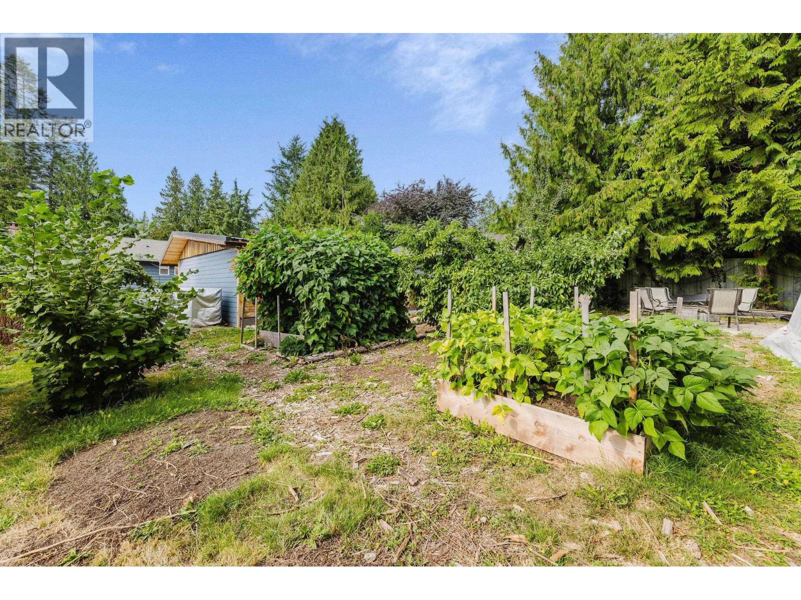 7838 REDROOFFS ROAD, Halfmoon Bay