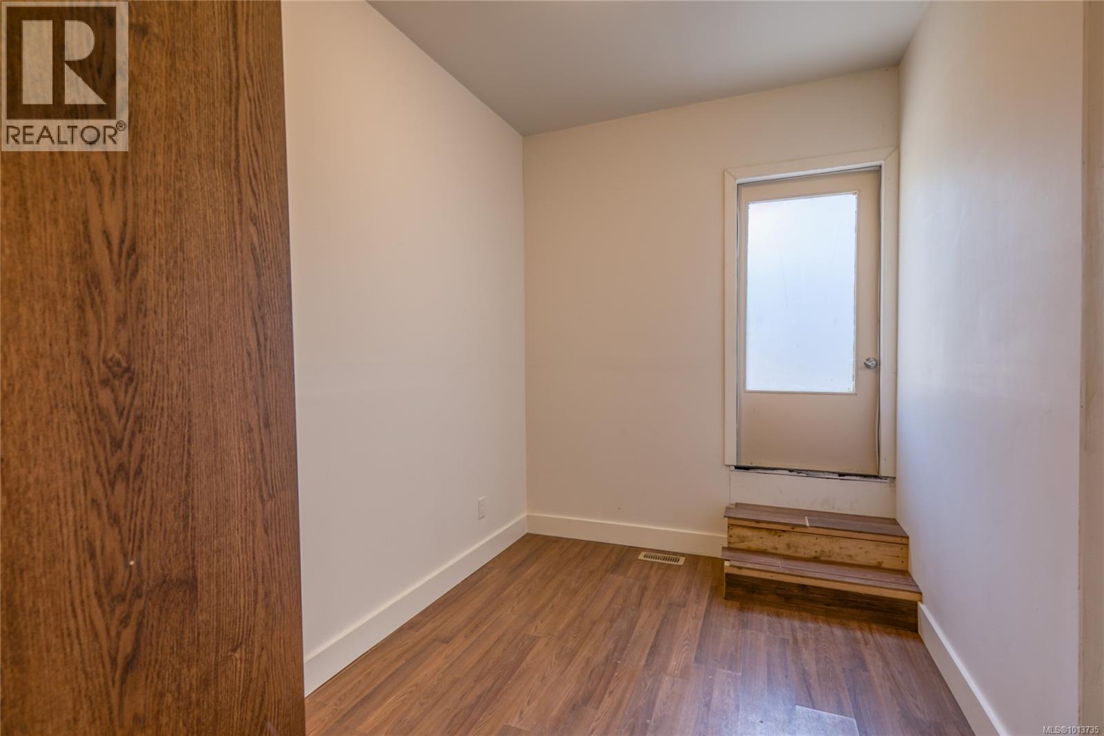 415 Machleary St, Nanaimo