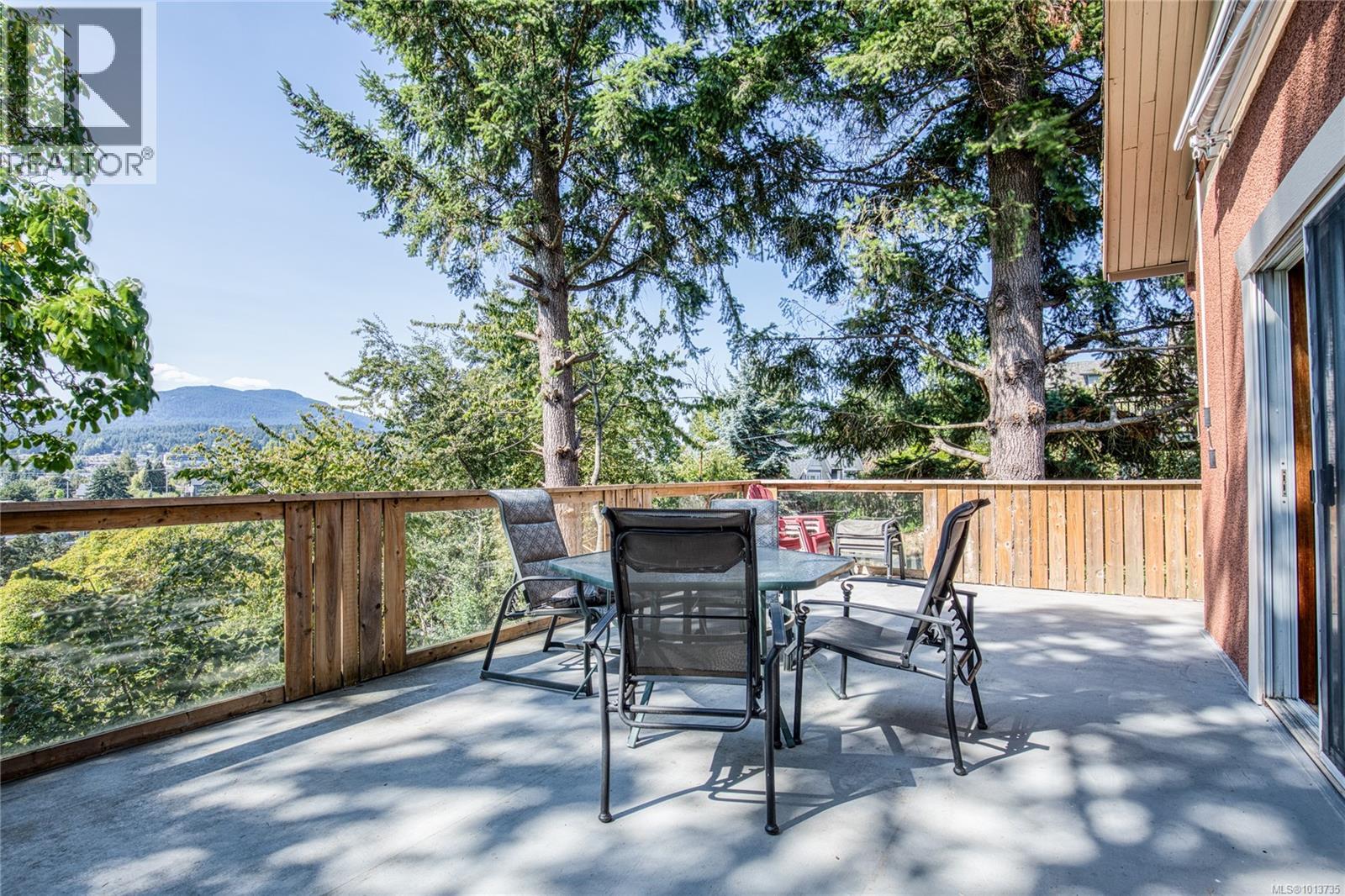 415 Machleary St, Nanaimo