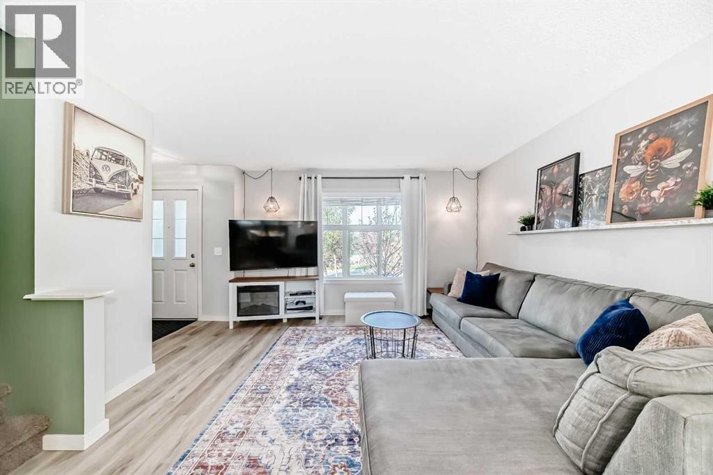 28 Sunset Road, Cochrane