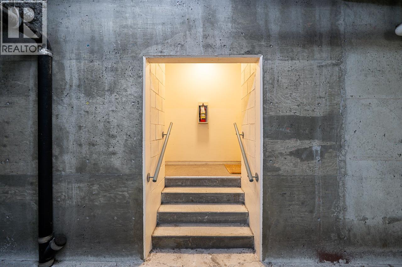 102 3188 CAMOSUN STREET, Vancouver