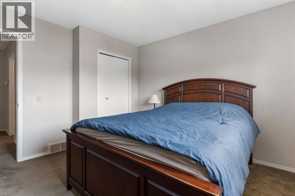 Single Family House for Sale in  Harvest Oak Green NE Harvest Hills Calgary 