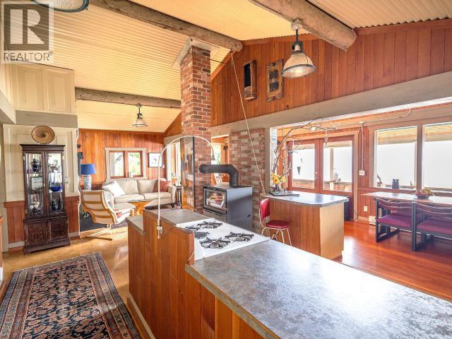 3265 ATREVIDA ROAD, Powell River