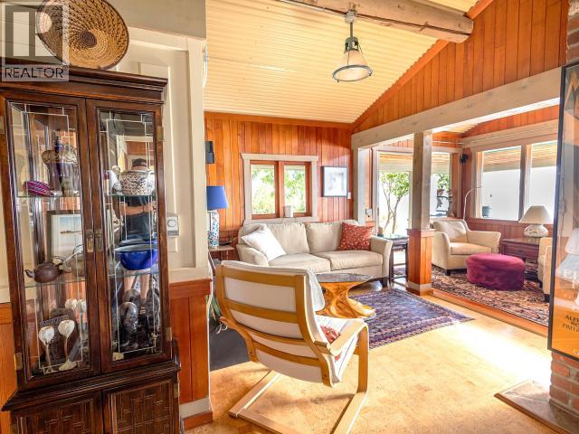 3265 ATREVIDA ROAD, Powell River