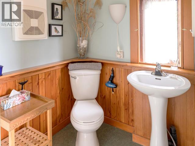 3265 ATREVIDA ROAD, Powell River