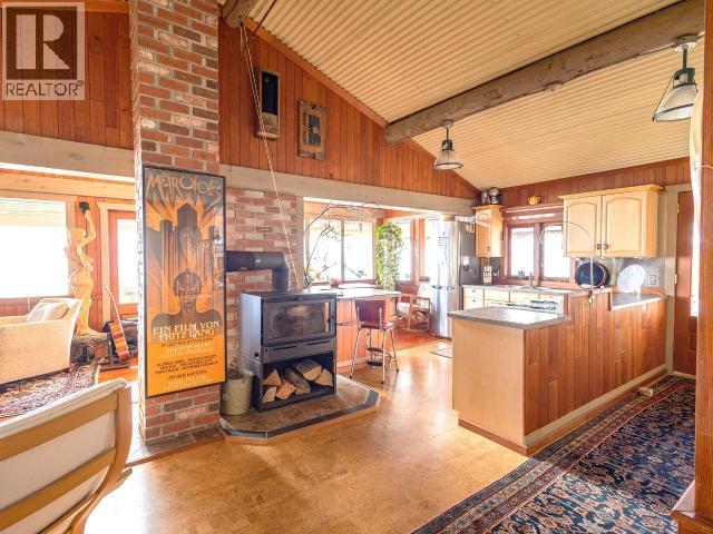 3265 ATREVIDA ROAD, Powell River