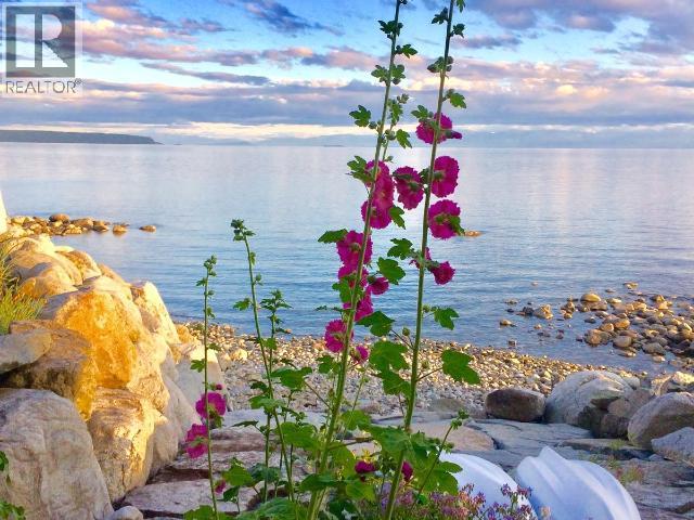 3265 ATREVIDA ROAD, Powell River