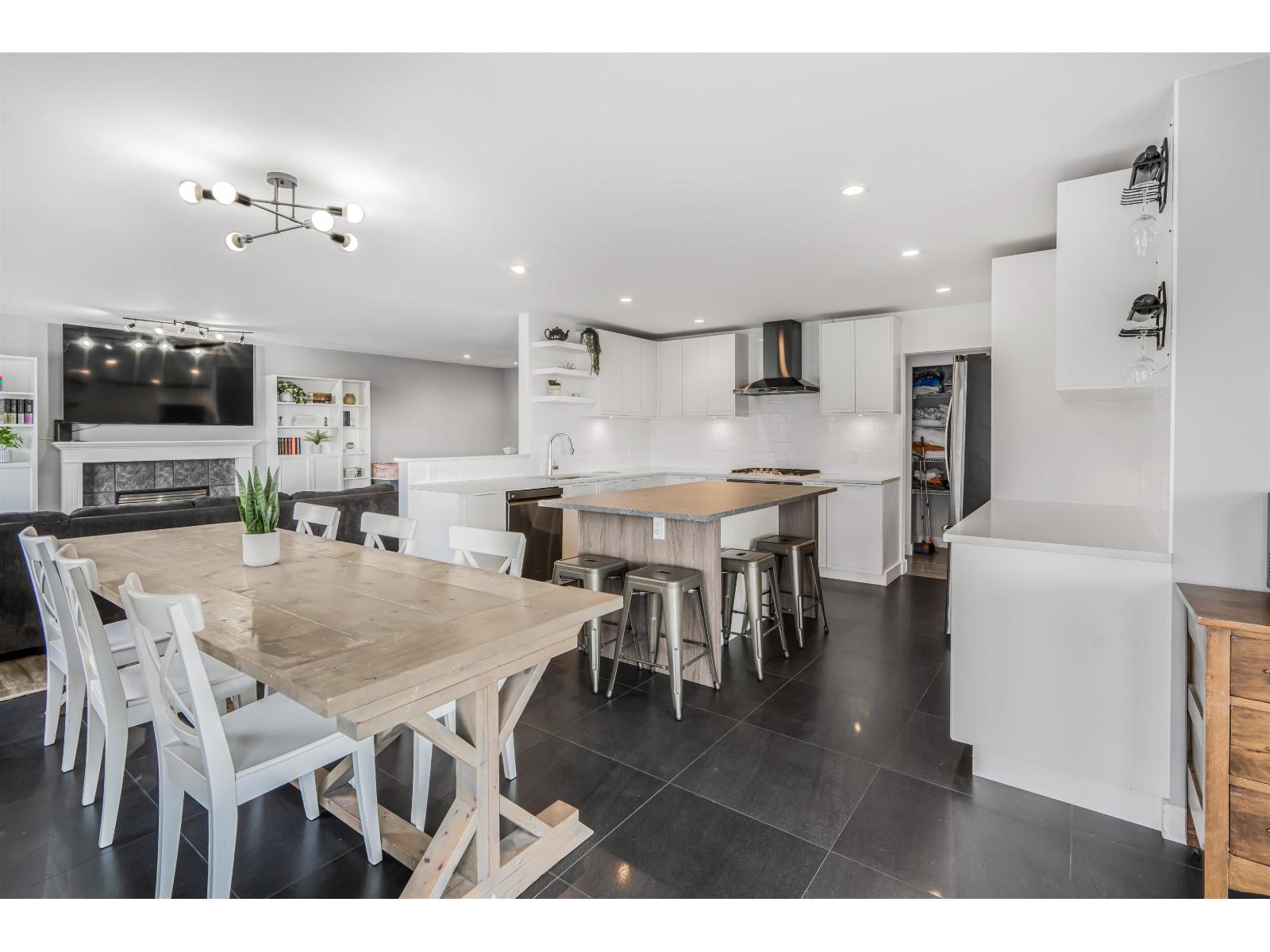 8052 MELBURN DRIVE, Mission