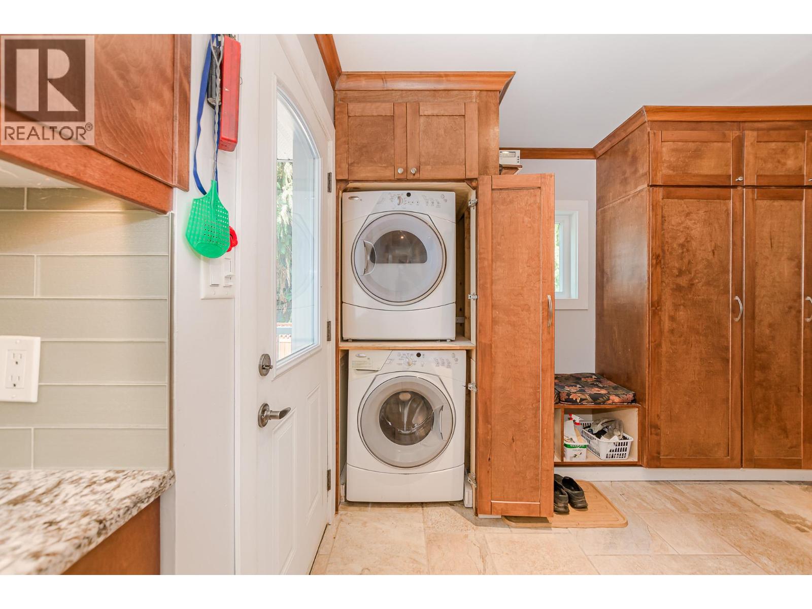 22 Wolfe Road, Sicamous