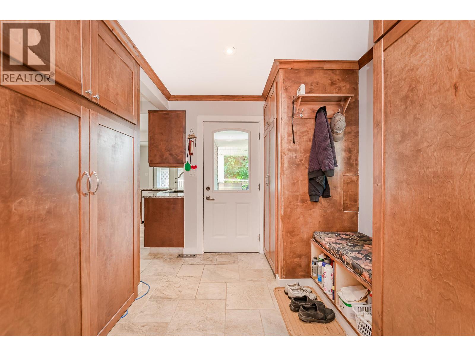 22 Wolfe Road, Sicamous