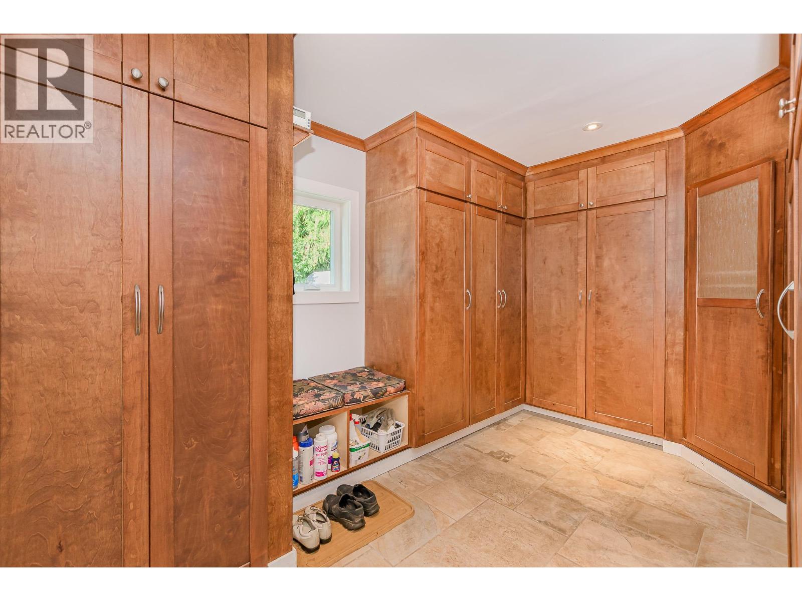 22 Wolfe Road, Sicamous