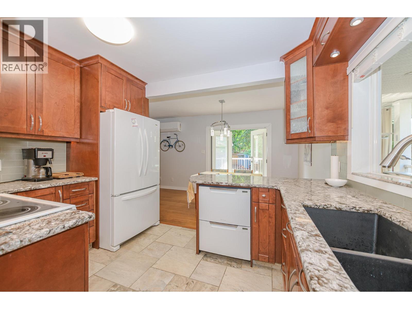 22 Wolfe Road, Sicamous