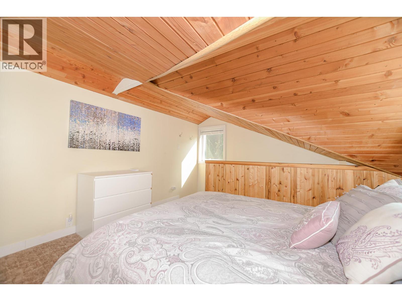 22 Wolfe Road, Sicamous