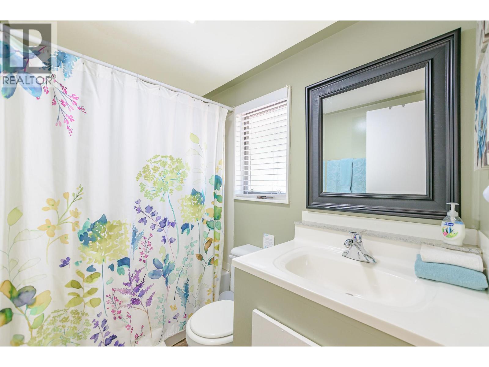 22 Wolfe Road, Sicamous