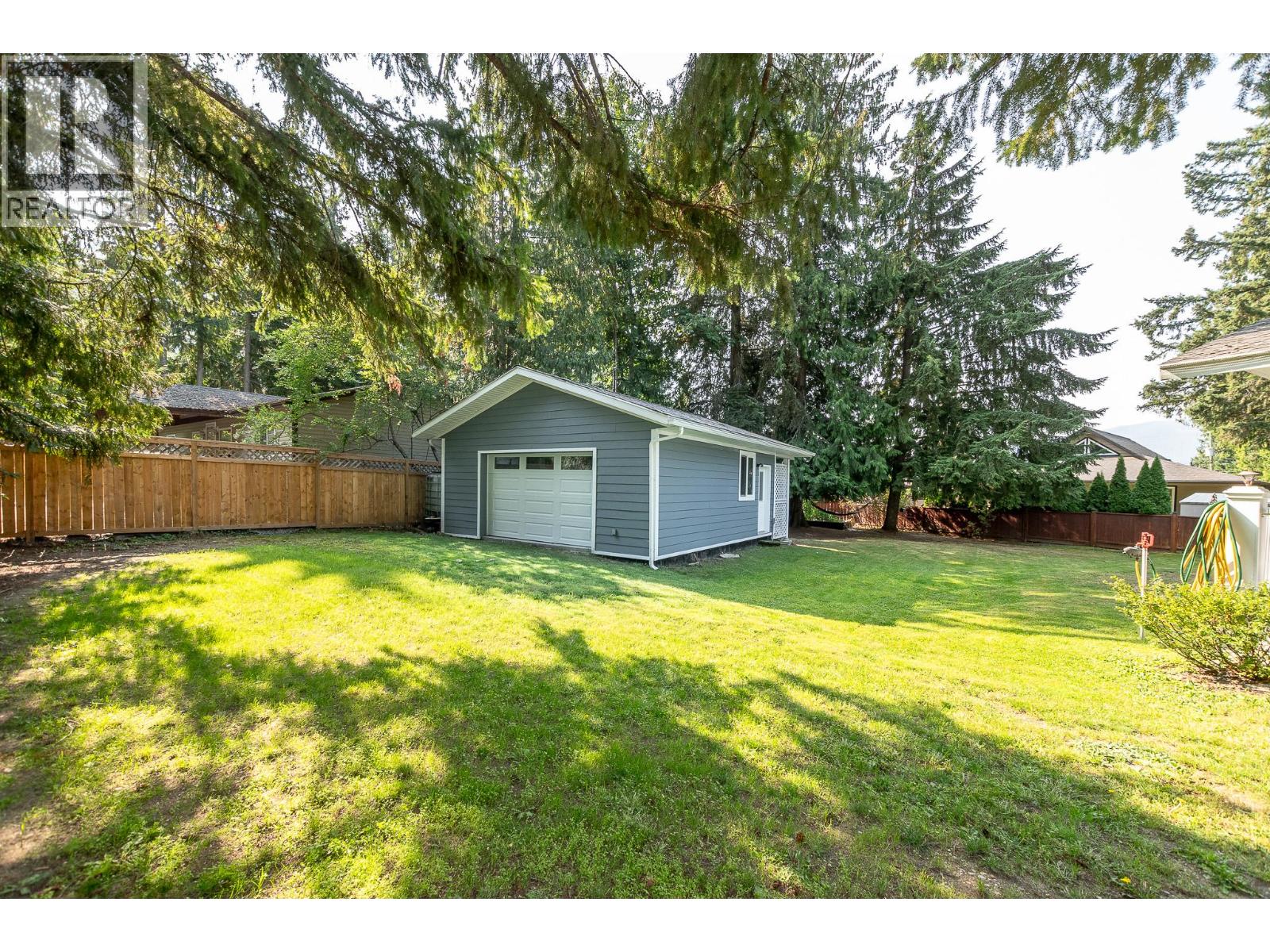 22 Wolfe Road, Sicamous