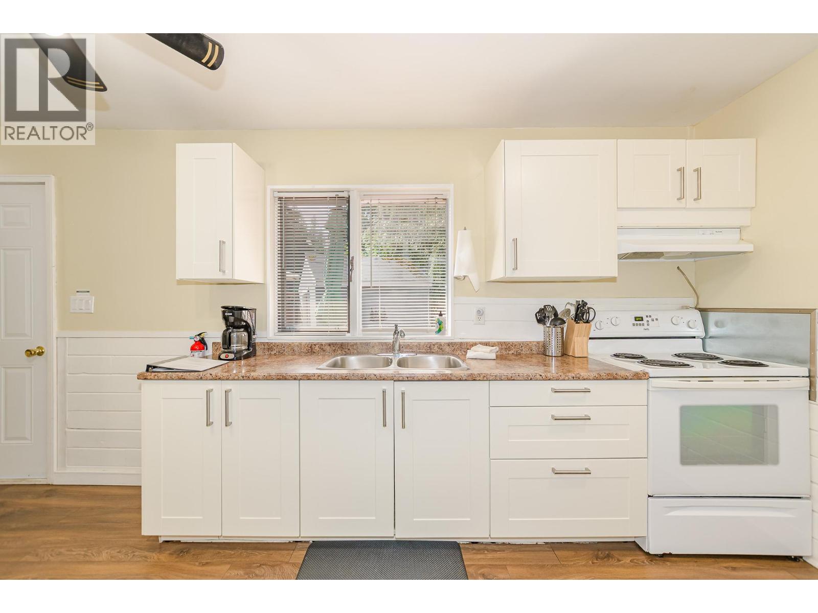 22 Wolfe Road, Sicamous
