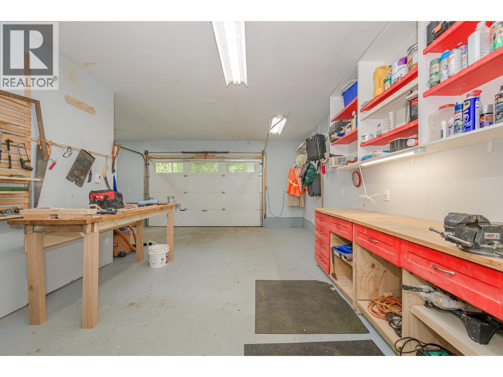 22 Wolfe Road, Sicamous